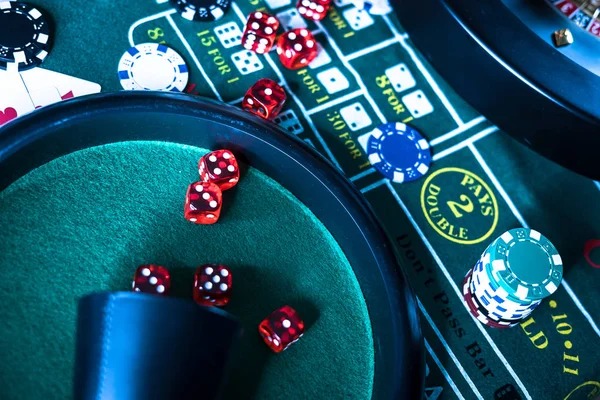 kadiritoto No Commission Baccarat live table interface on mobile showing dealer, player cards, banker cards, and bet controls
